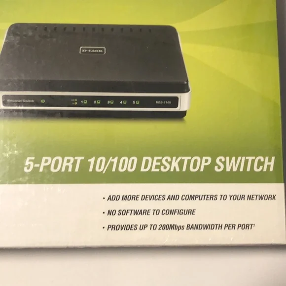 NIB D-Link 5-port 10/100 desktop switch DES-1105 - Picture 2 of 11